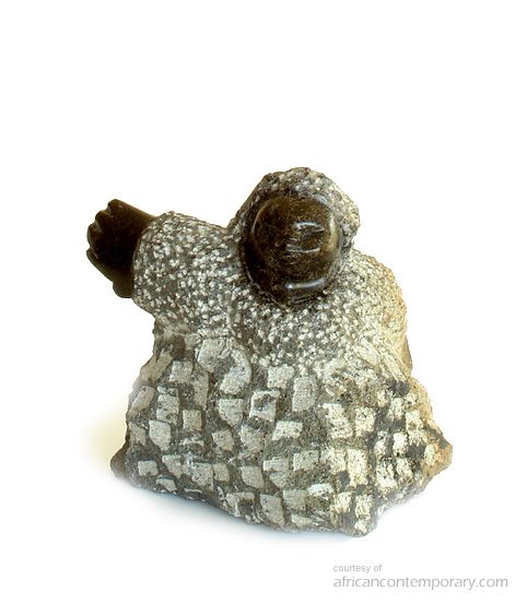 Hide! by Colleen Madamombe - springstone | h:11 cm